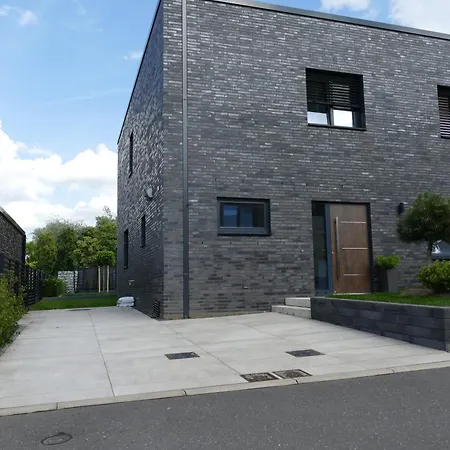 Ferienhaus Am Lankower See * شفيرين